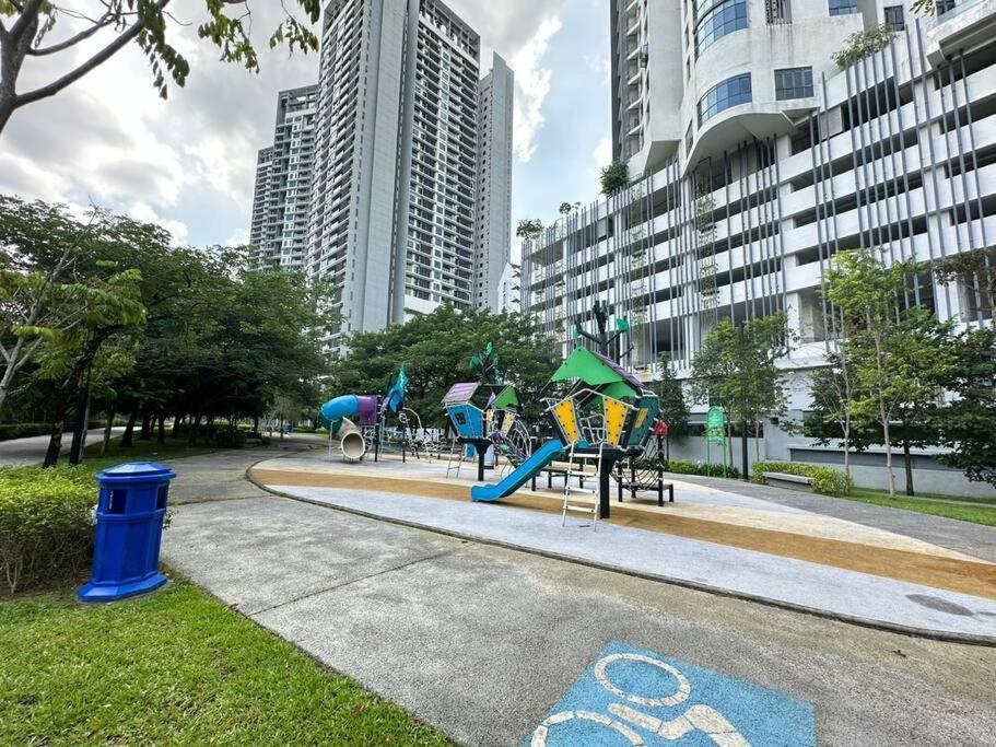 Vivo Soho Suite-5pax-next To Midvalley, Kl Center *