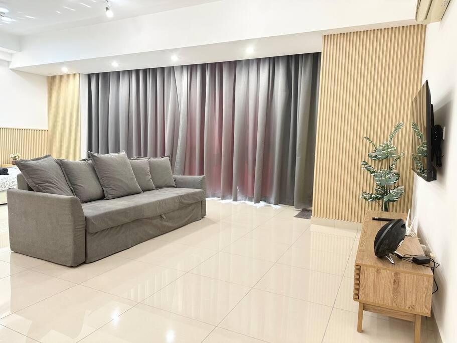 Pangsapuri Vivo Soho Suite-5pax-next To Midvalley, Kl Center